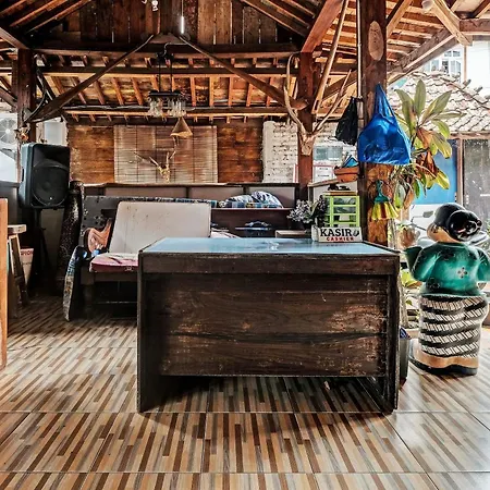 Spot On 91916 Joglo Doyong Homestay Syariah-3